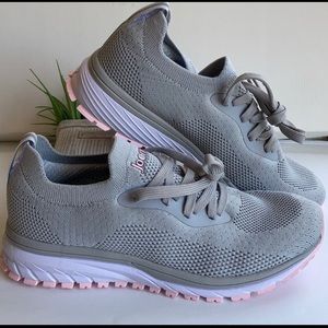 joomra lightweight sneakers